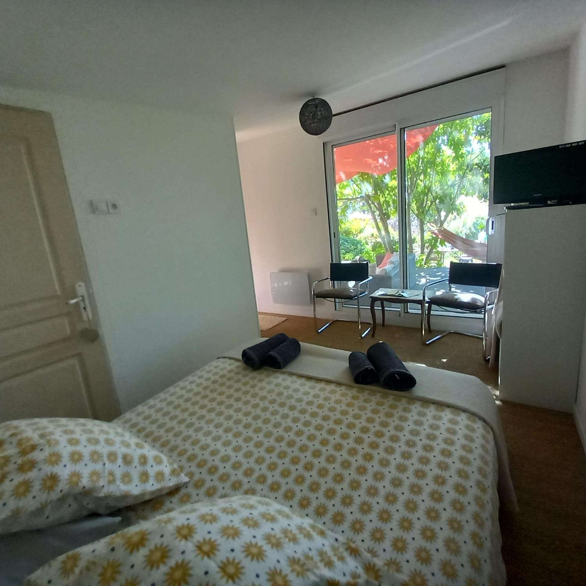 Apartament Le Jardin De Sabine Éguilles Zewnętrze zdjęcie